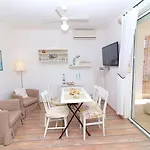 Apartman Mediterranean House - Two Bedroom With Terrace And Sea View Klek