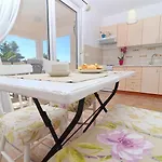 Apartman Mediterranean House - Two Bedroom With Terrace And Sea View *