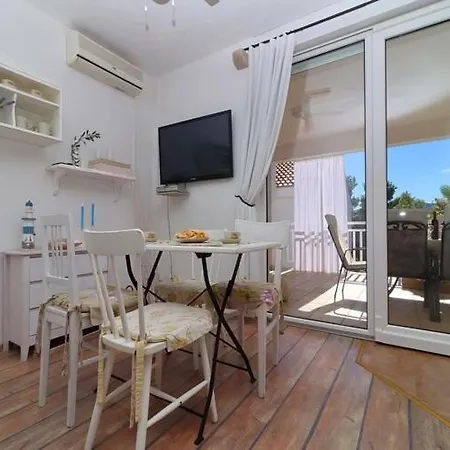 Apartman Mediterranean House - Two Bedroom With Terrace And Sea View *
