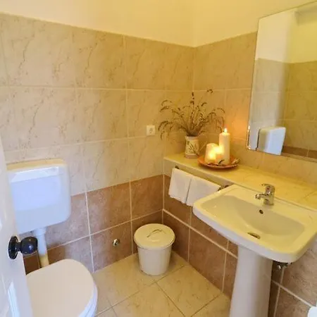 Apartman Mediterranean House - Two Bedroom With Terrace And Sea View Klek