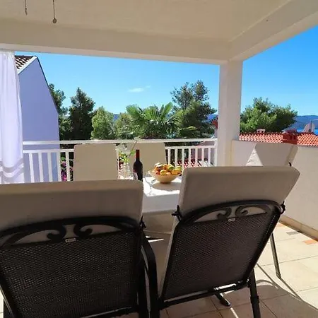 Mediterranean House - Two Bedroom With Terrace And Sea View Apartman