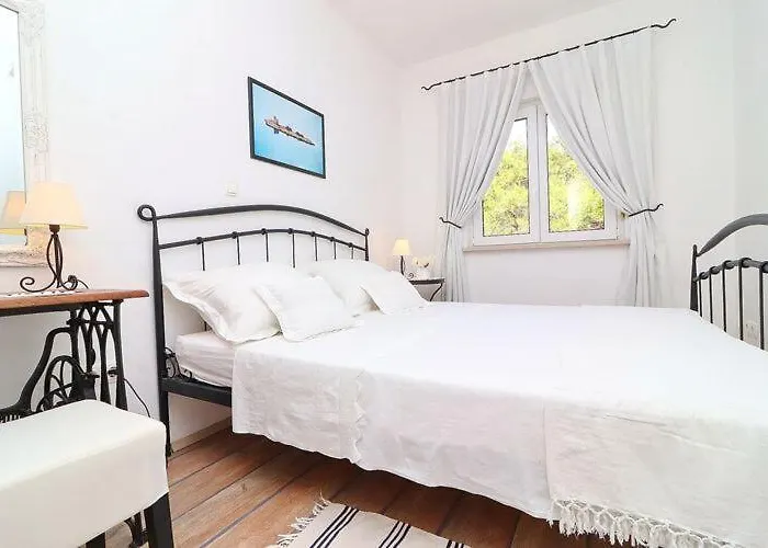 Mediterranean House - Two Bedroom With Terrace And Sea View Klek