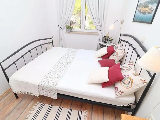 Mediterranean House - Two Bedroom With Terrace And Sea View Daire Klek