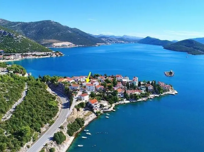 Mediterranean House - Two Bedroom With Terrace And Sea View *