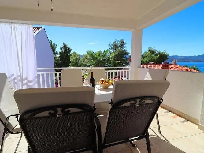 Mediterranean House - Two Bedroom With Terrace And Sea View Daire