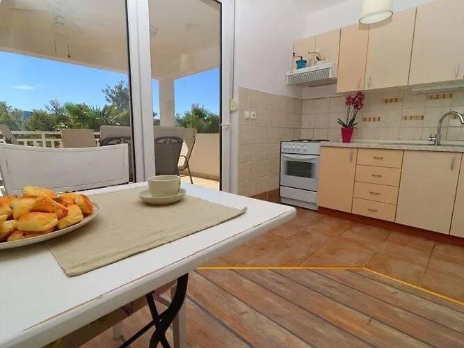 Daire Mediterranean House - Two Bedroom With Terrace And Sea View *